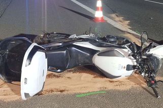 Senior zkolaboval při jízdě na motorce, po pádu na D52 u Brna zemřel - Novinky